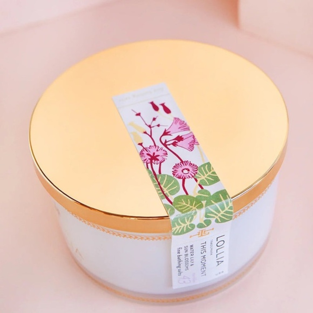 LOLLIA
This Moment Fine Bathing Salts-Water Lily & Sun Blossoms